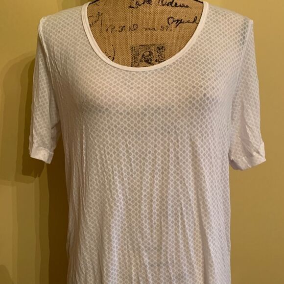 Lululemon sheer patterned white t-shirt size M - Picture 1 of 3